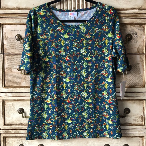 ♦️2/$30 LuLaRoe Gigi Fitted Top Floral - Picture 1 of 6
